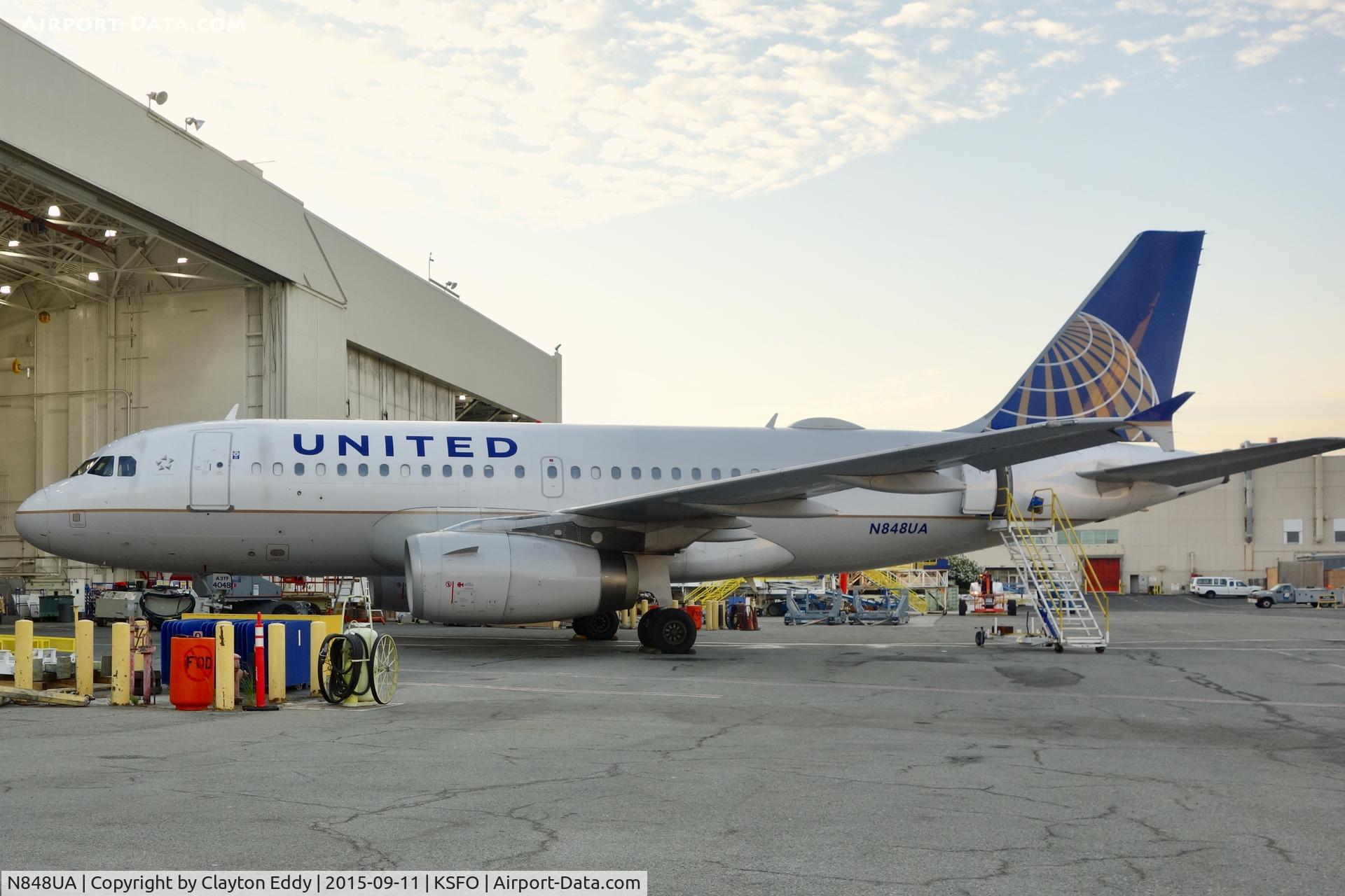 N848UA, 2002 Airbus A319-131 C/N 1647, SFO 2015.