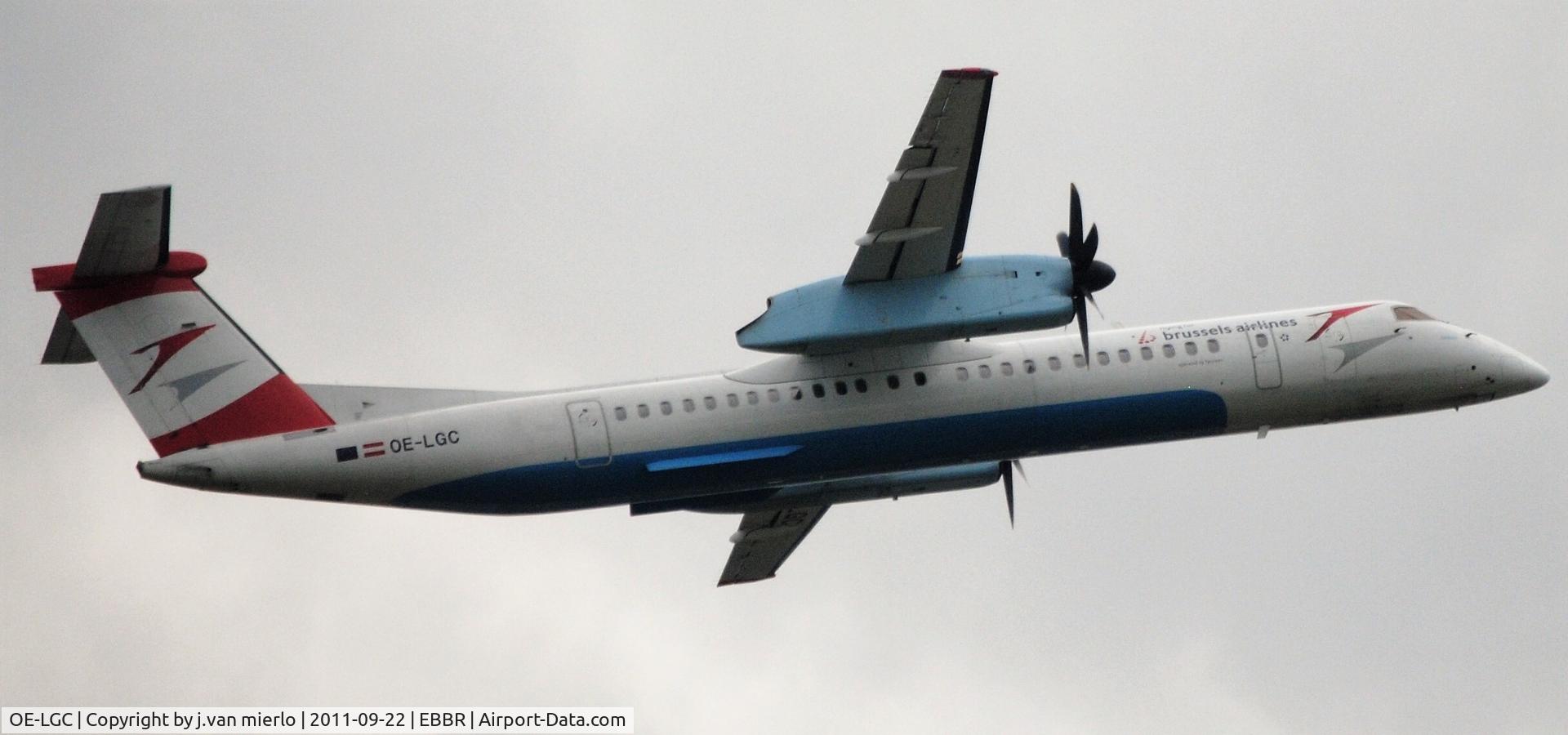 OE-LGC, 2000 De Havilland Canada DHC-8-402Q Dash 8 C/N 4026, T/O EBBR 25R