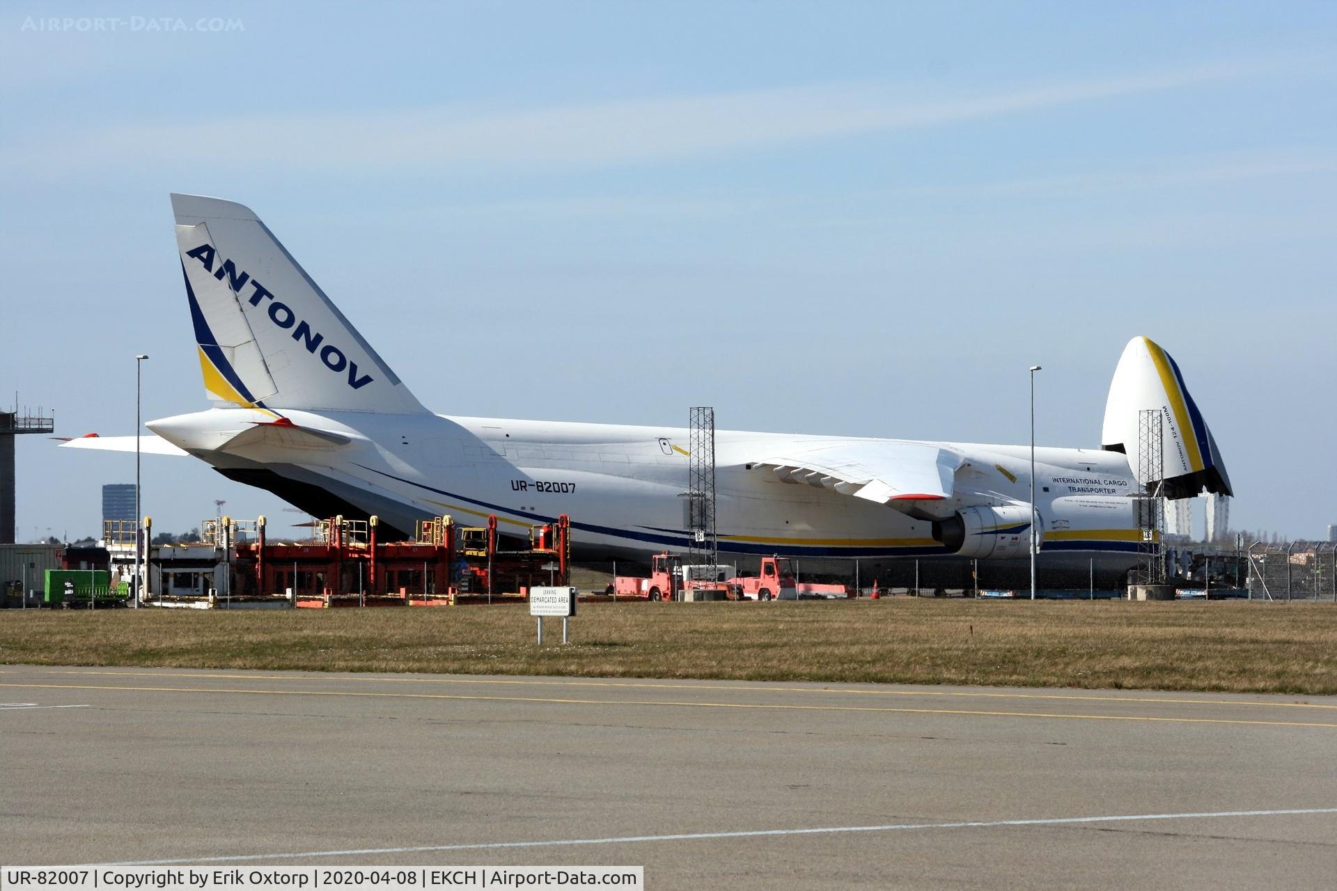 UR-82007, 1988 Antonov An-124-100 Ruslan C/N 19530501005, UR.82007 in CPH