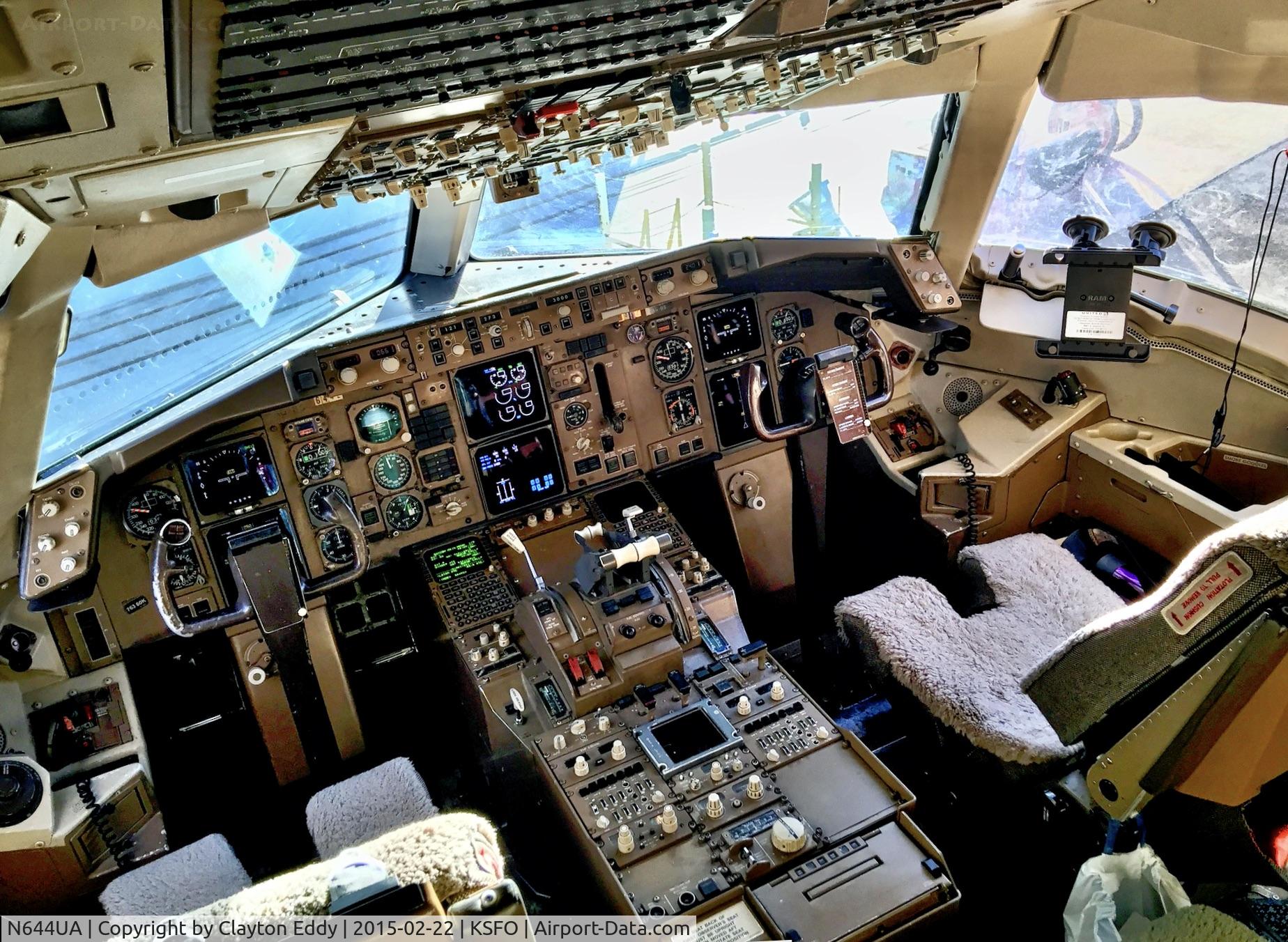 N644UA, 1991 Boeing 767-322 C/N 25094, Flightdeck SFO 2015.