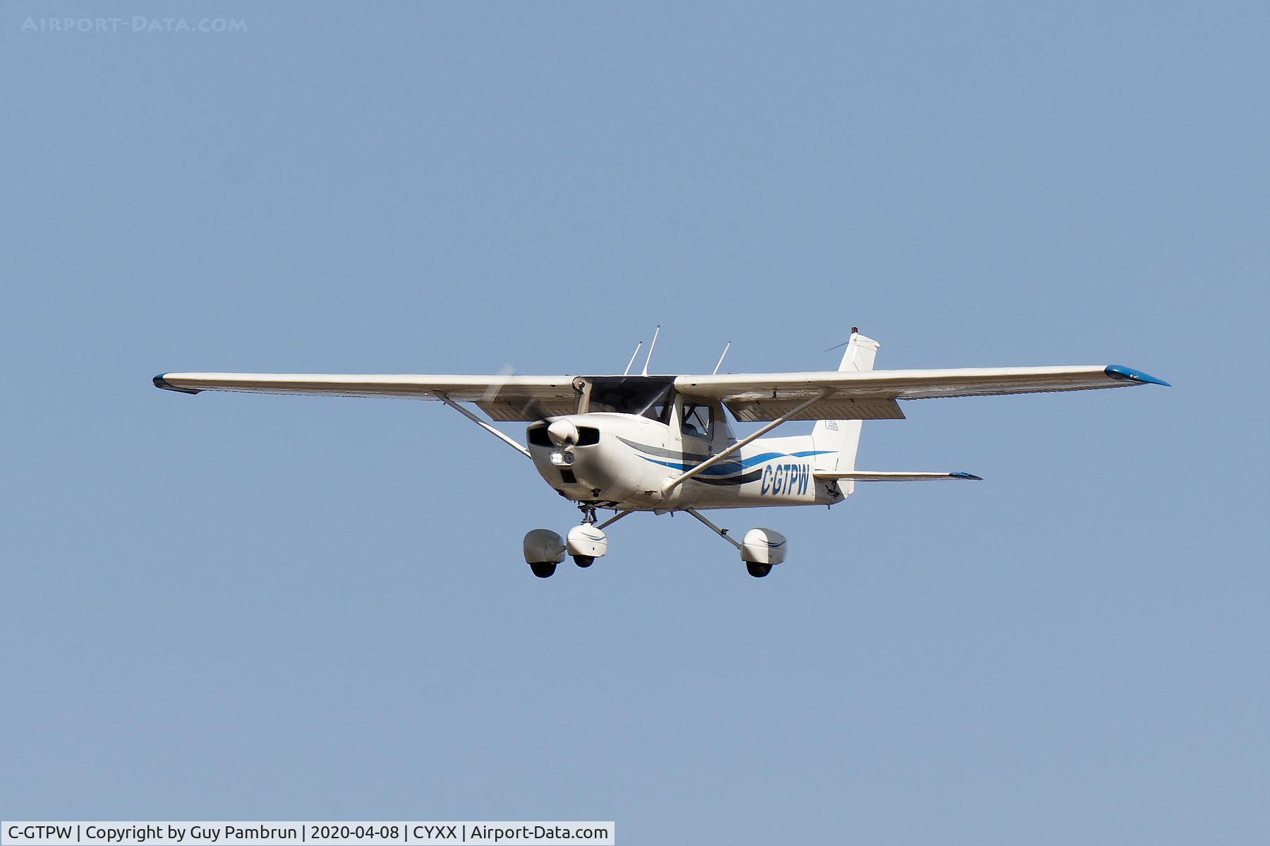 C-GTPW, 1975 Cessna 150M C/N 15077743, Short final for 19