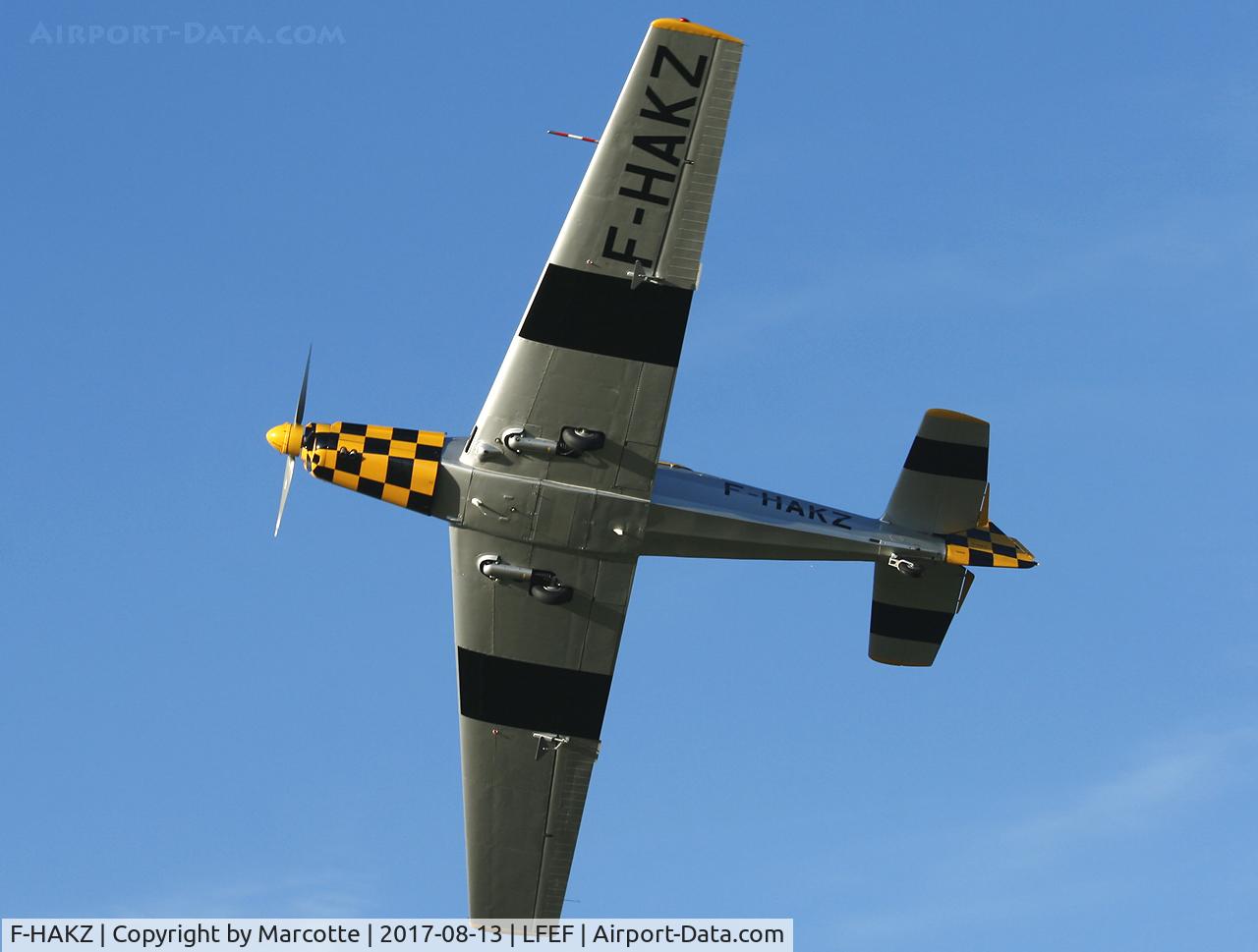 F-HAKZ, Zlin Z-526 Trener Master C/N 1322, Low pass before leaving area.