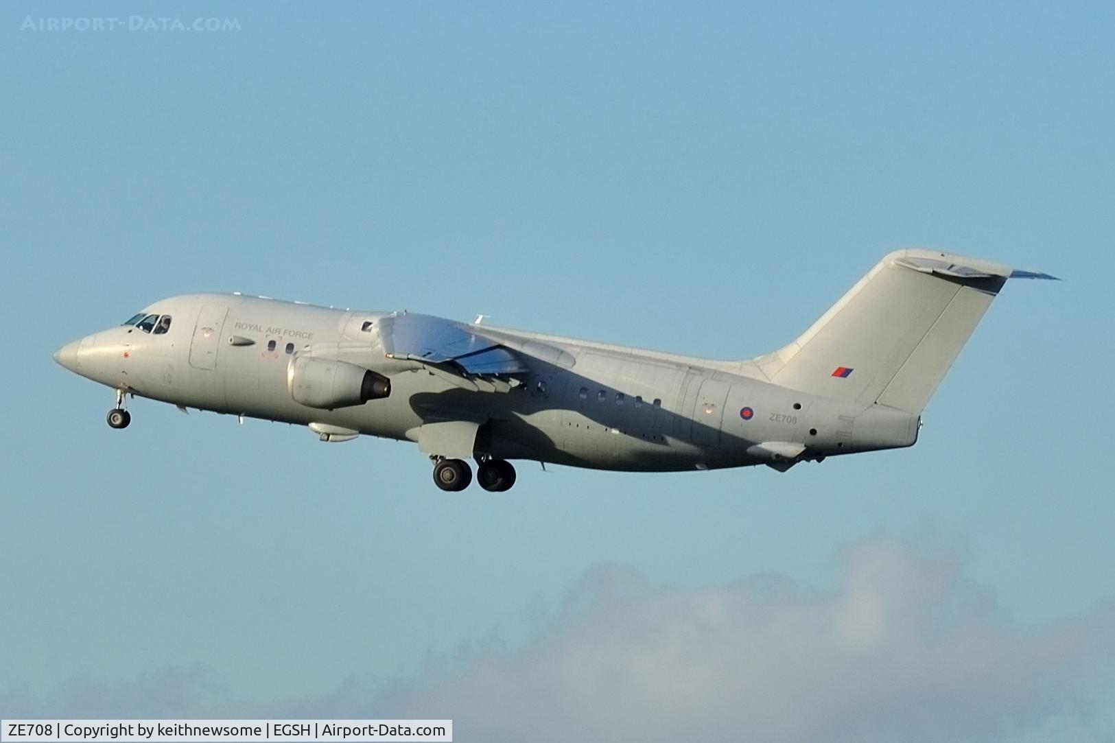 ZE708, 1993 British Aerospace BAe.146-200QC C.3 Quick Change C/N E2211, Crew training !