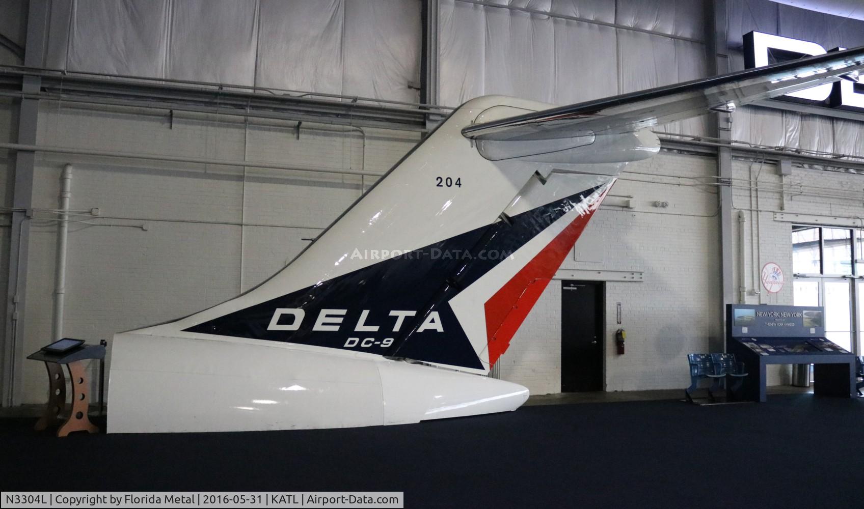 N3304L, 1965 Douglas DC-9-14 C/N 45699, Delta DC-9-14 tail