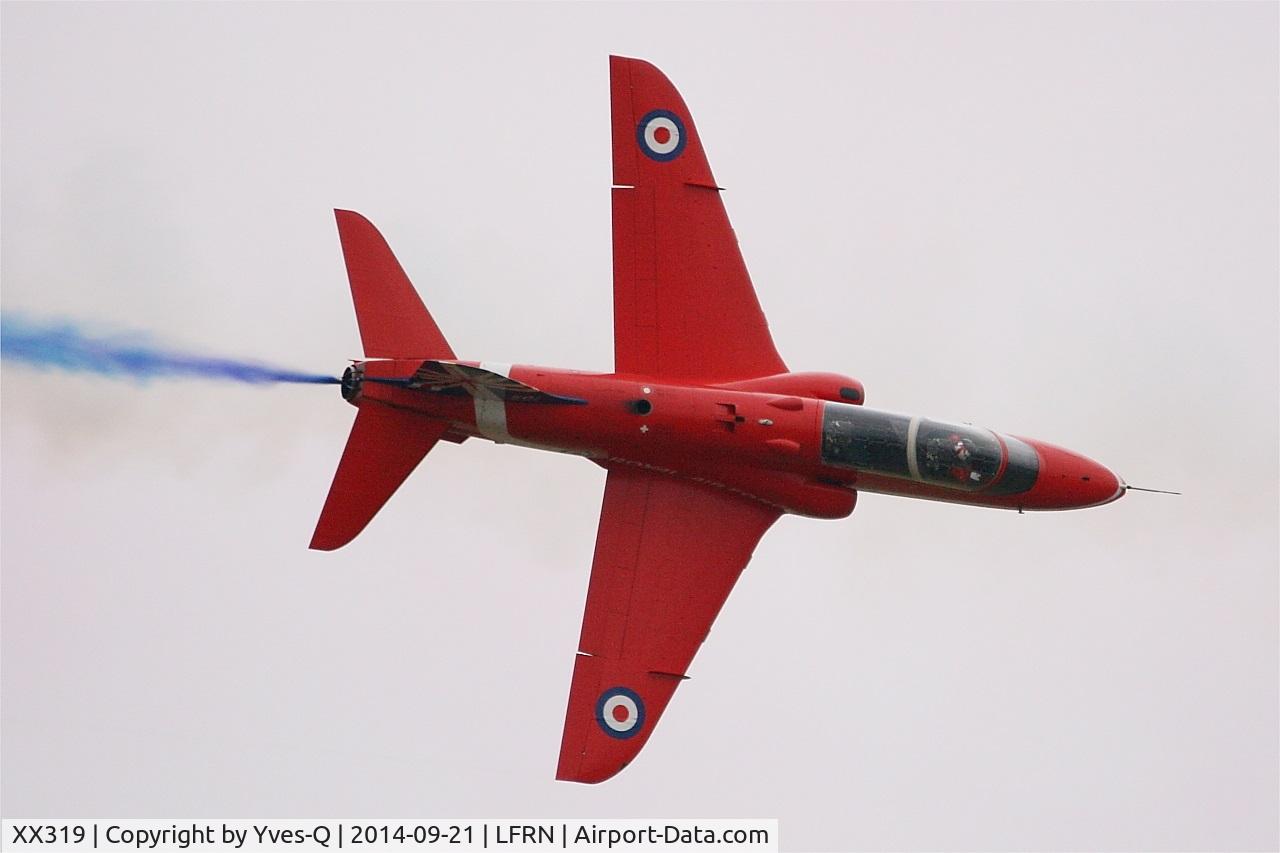 XX319, 1980 Hawker Siddeley Hawk T.1A C/N 162/312144, Red Arrows Hawker Siddeley Hawk T.1A, On display, Rennes-St Jacques airport (LFRN-RNS) Air show 2014