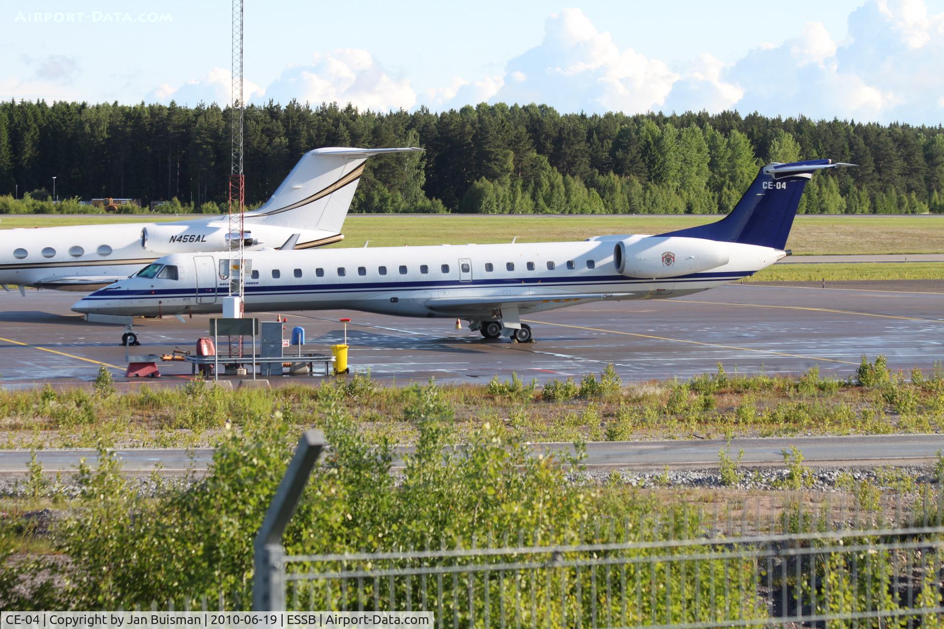 CE-04, 2001 Embraer ERJ-145LR (EMB-145LR) C/N 145548, Belgian Air Force