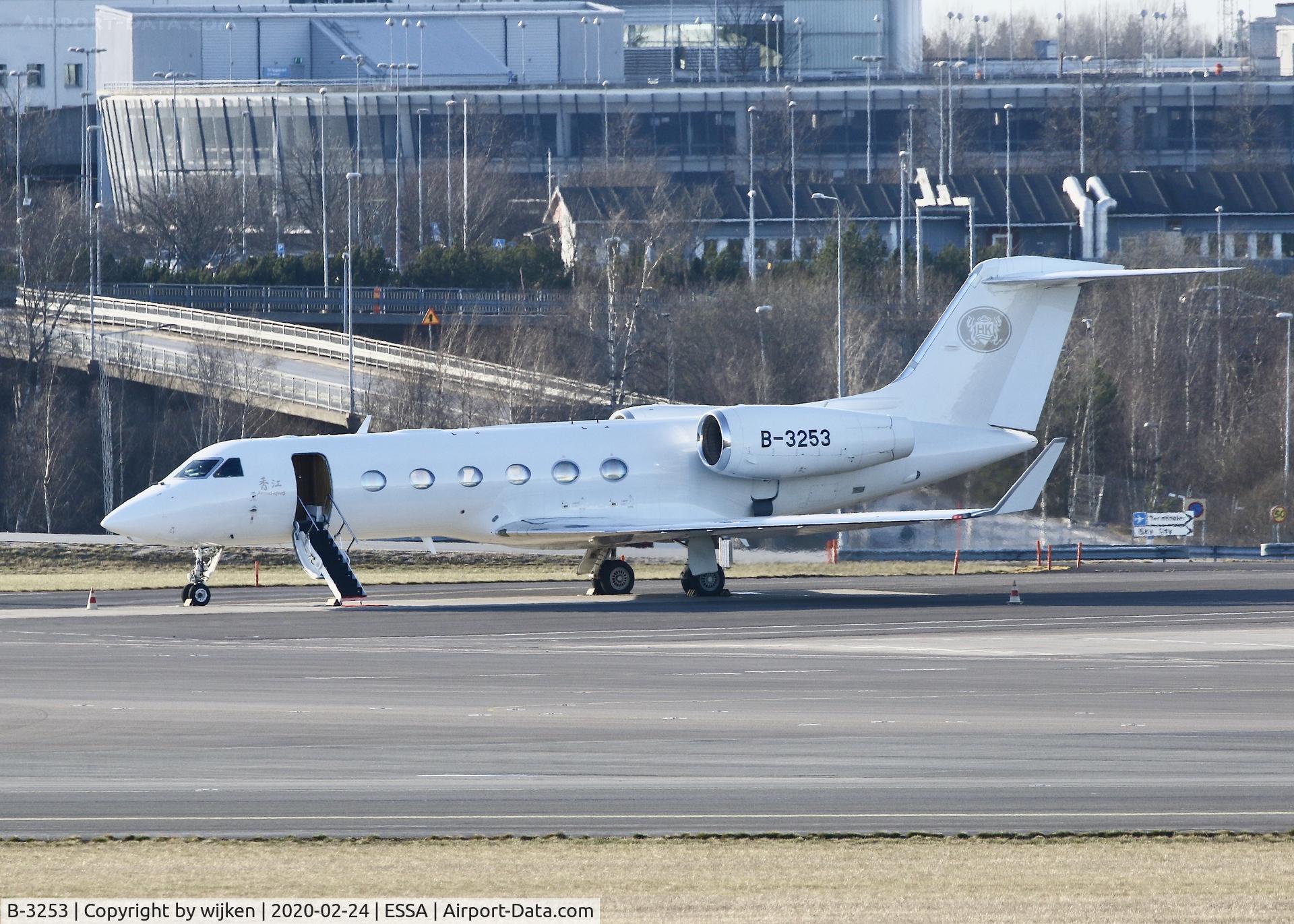 B-3253, 2013 Gulfstream Aerospace GIV-X (G450) C/N 4301, Ramp M