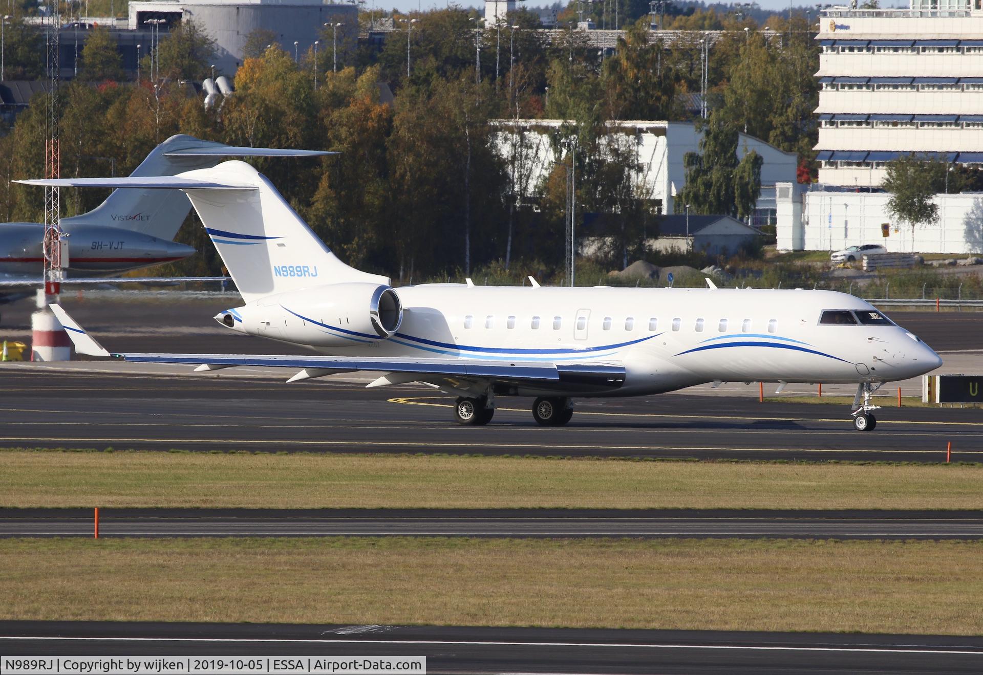 N989RJ, 2017 Bombardier BD-700-1A11 Global 5000 C/N 9798, Ramp M