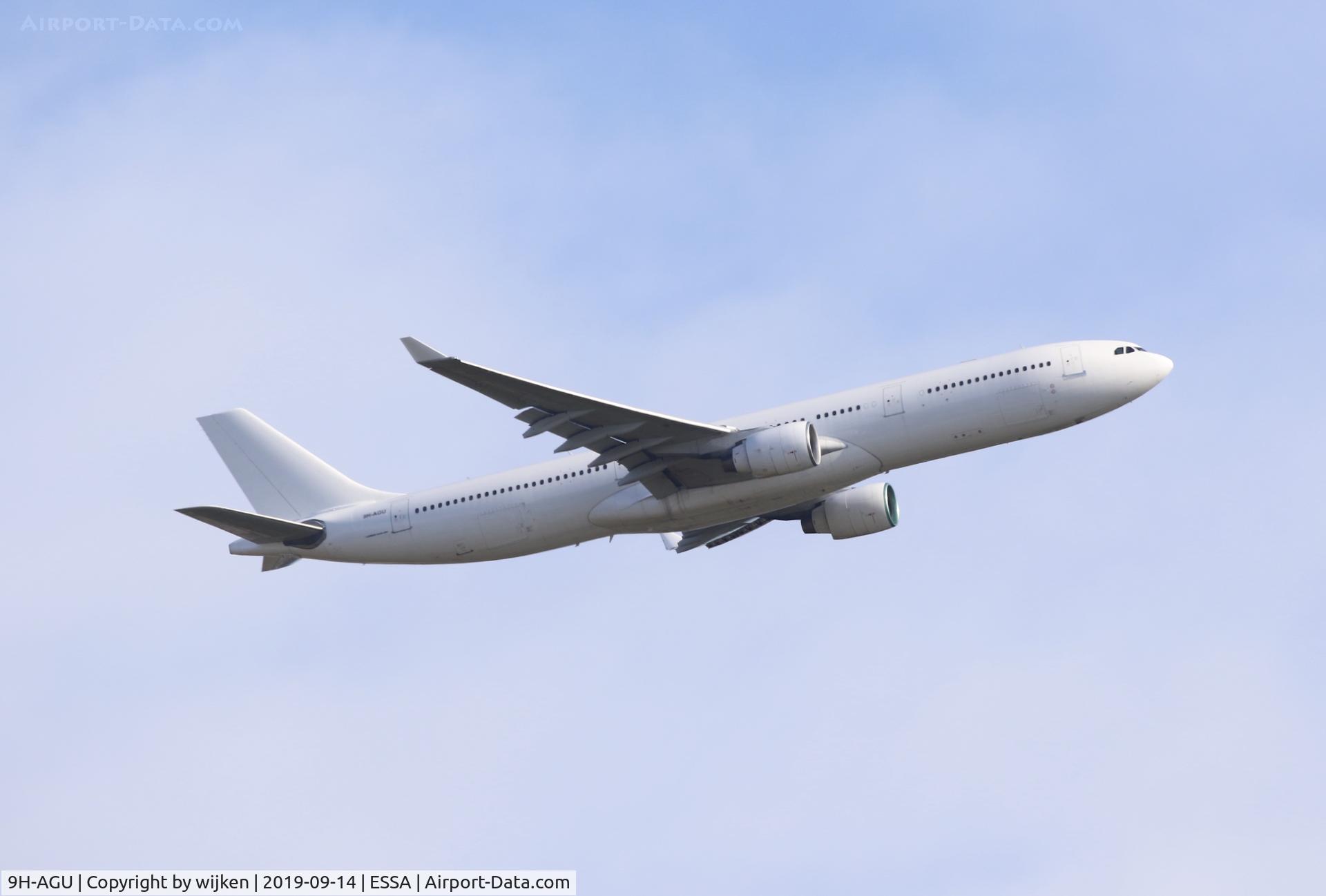 9H-AGU, 1996 Airbus A330-322 C/N 096, RWY 19R