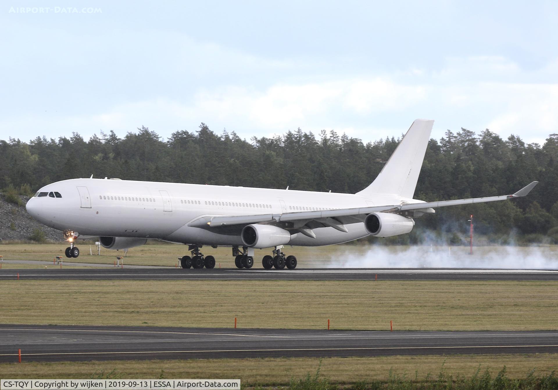 CS-TQY, 1997 Airbus A340-313X C/N 190, RWY 01R