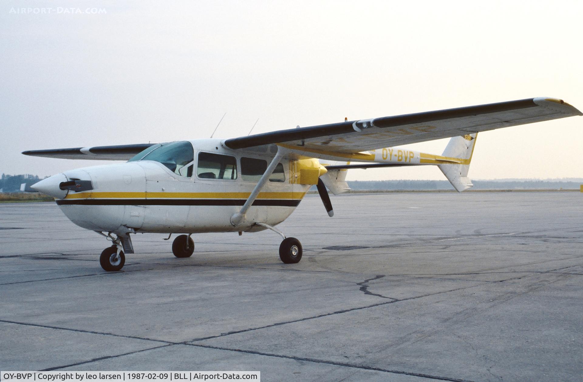 OY-BVP, 1969 Cessna 337D Super Skymaster Super Skymaster C/N 33701070, Billund 2.9.1987