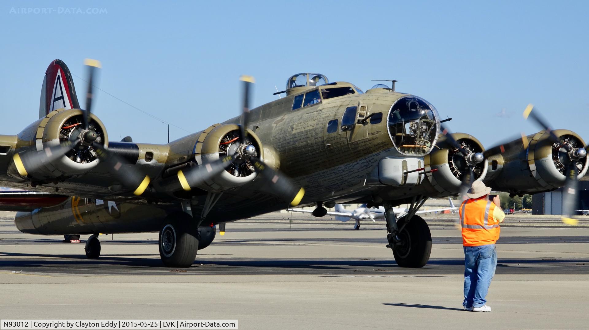 N93012, 1944 Boeing B-17G-30-BO Flying Fortress C/N 32264, Livermore Airport California 2015.