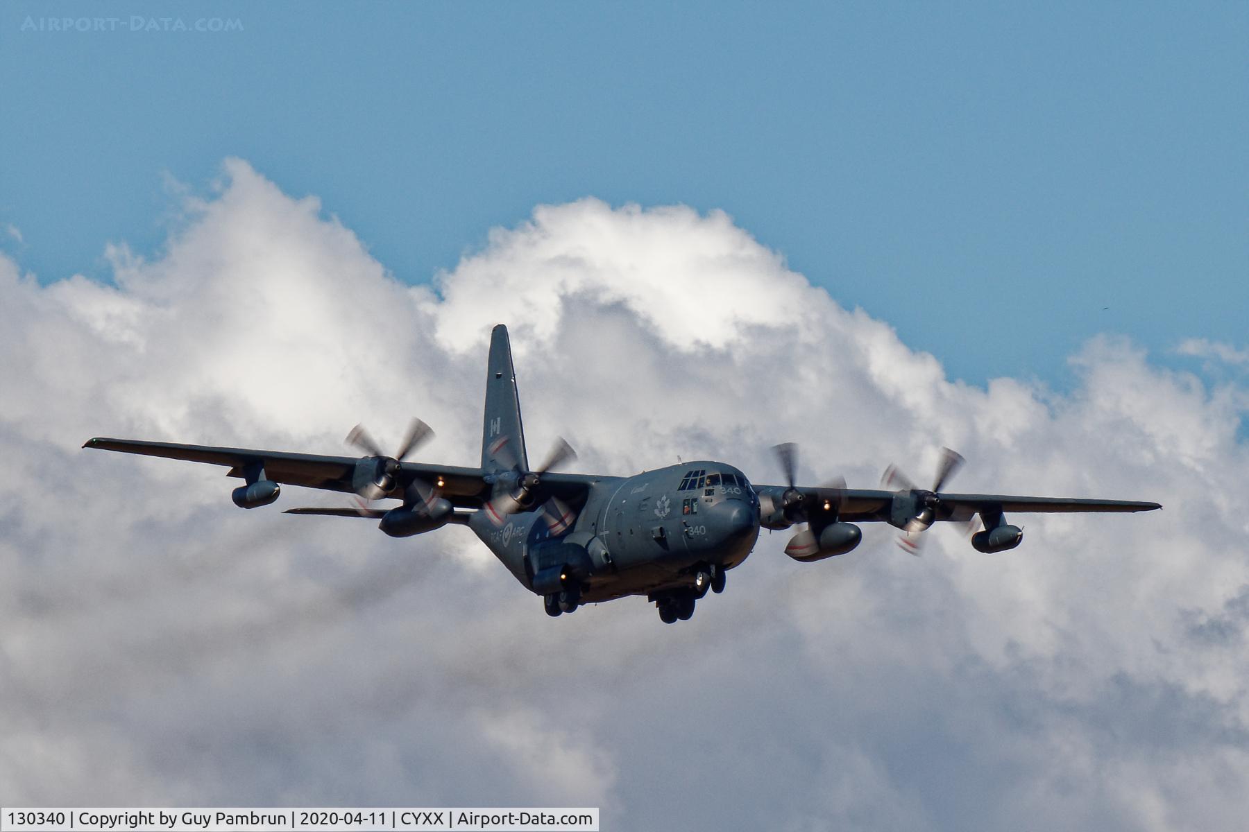 130340, Lockheed CC-130H Hercules C/N 382-5189, Landing on 07