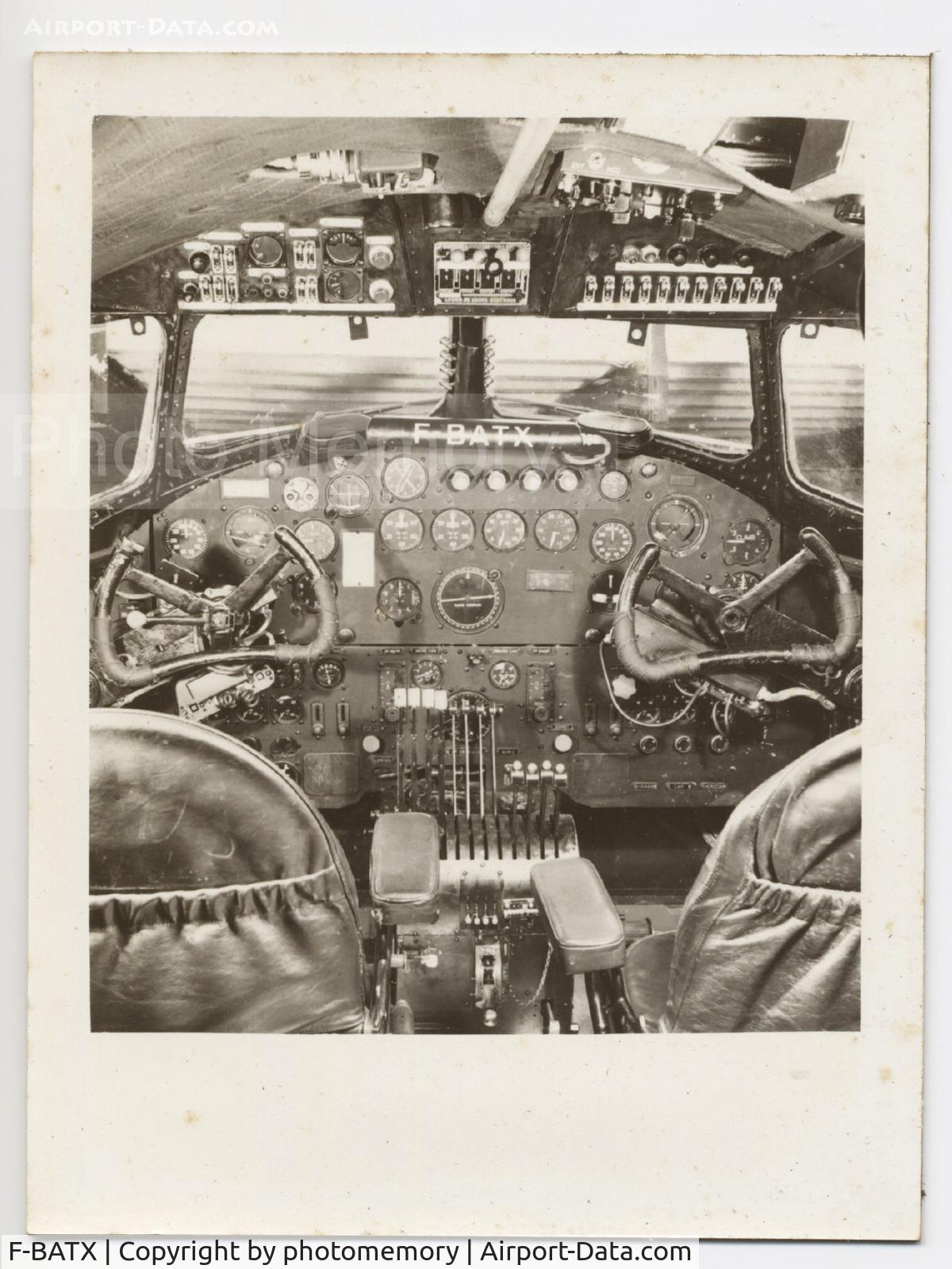 F-BATX, SNCASE SE.161/P7 Languedoc C/N 24, Cockpit of the SNCASE SE.161/P7 Languedoc F-BATX. Anonymous. C. 1946-1947