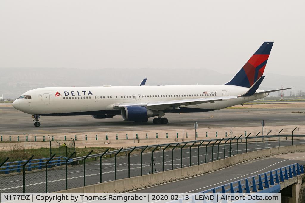 N177DZ, 1999 Boeing 767-332 C/N 29698, Delta Boeing 767-300