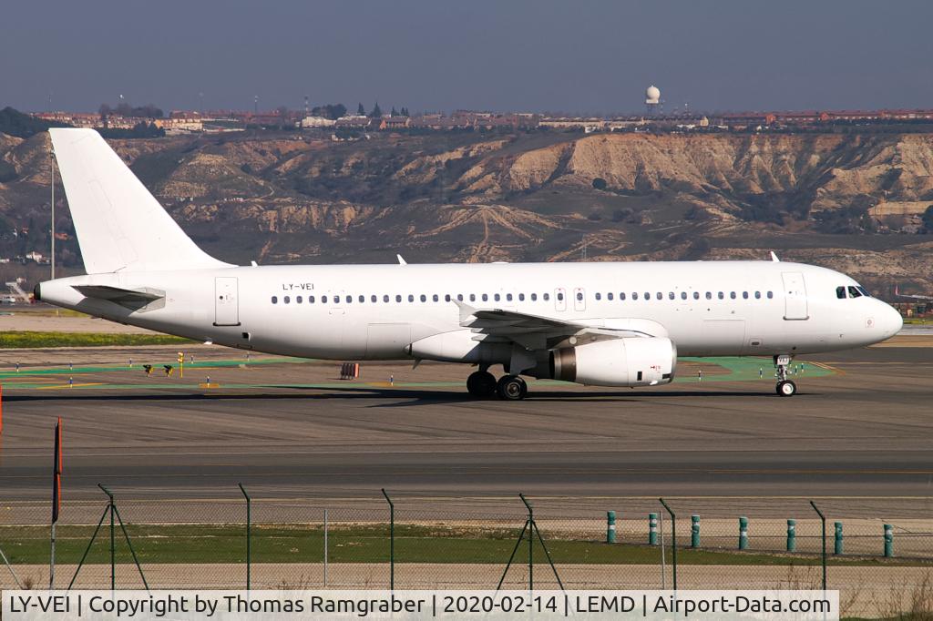 LY-VEI, 1998 Airbus A320-233 C/N 0902, Avion Express Airbus A320