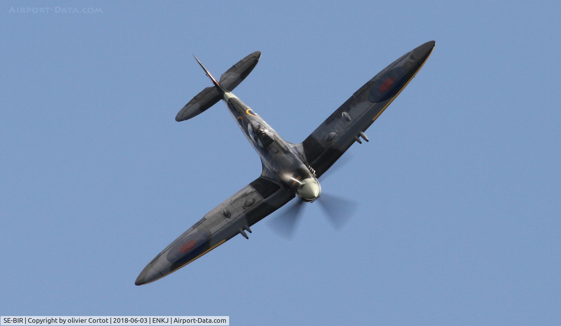 SE-BIR, 1945 Supermarine 361 Spitfire LF.XVIe C/N CBAF.IX.4644, 2018 airshow