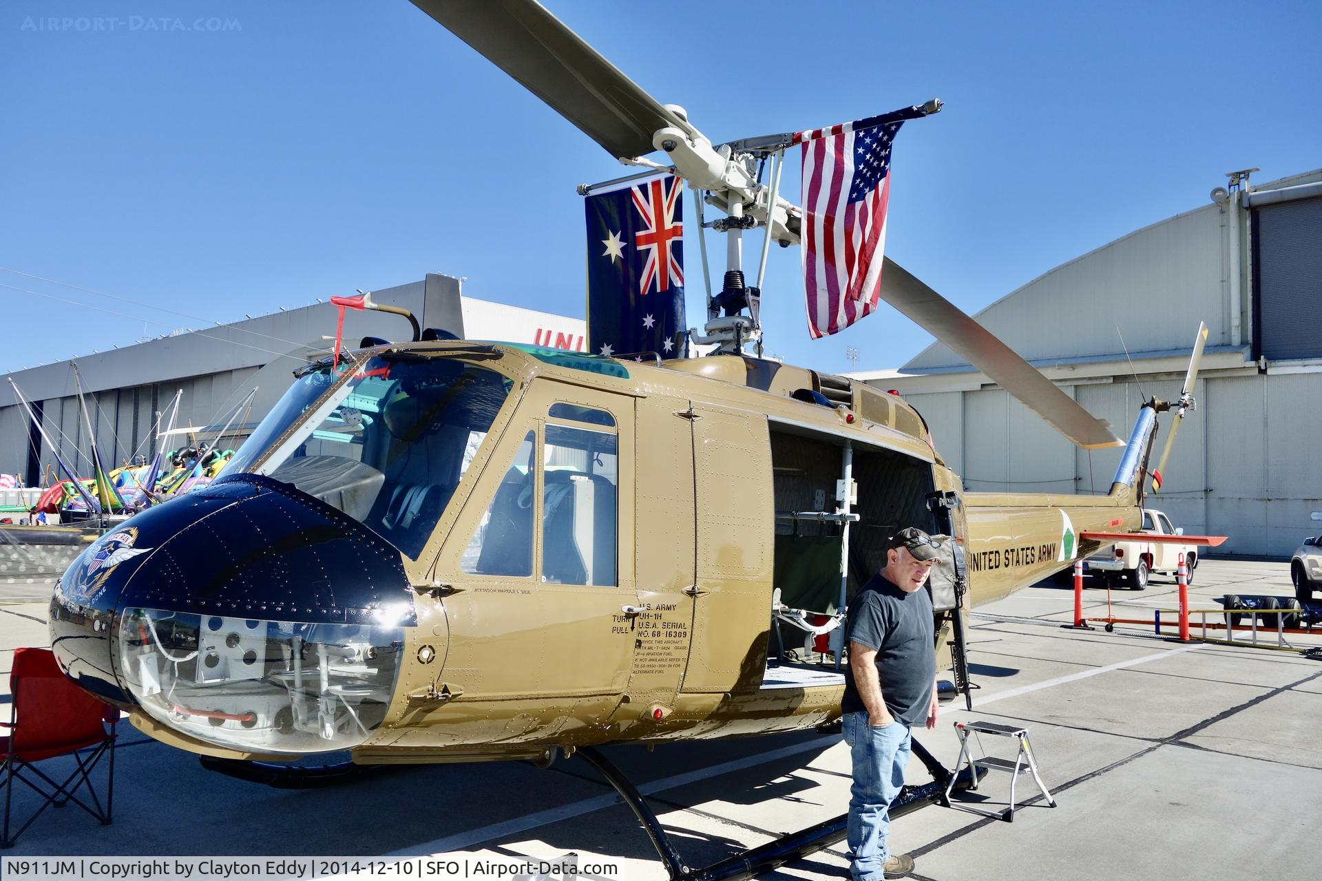 N911JM, 1965 Bell UH-1H C/N 65-09870, United Airlines Family Day. SFO. 2014.