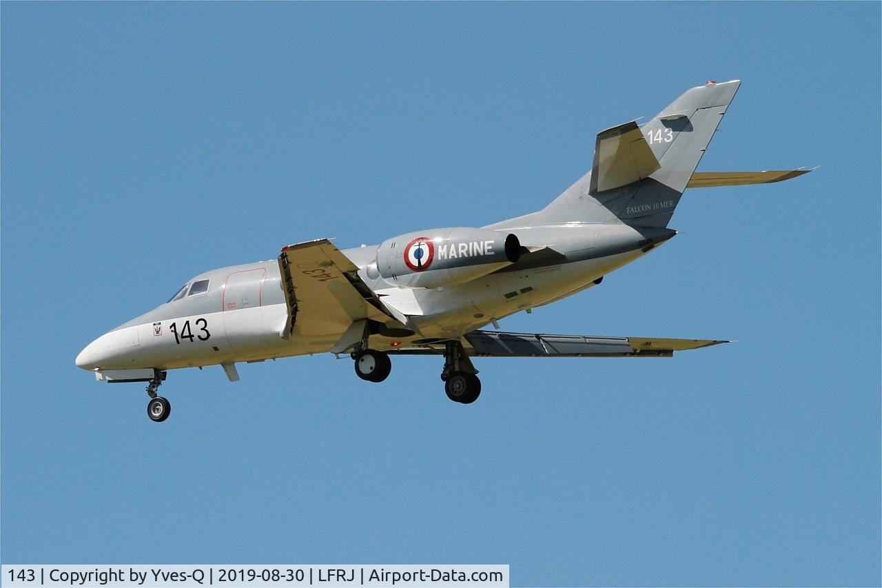 143, 1979 Dassault Falcon 10MER C/N 143, Dassault Falcon 10 MER, On final rwy 26, Landivisiau naval air base (LFRJ)