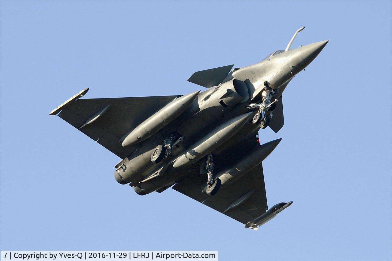 7, Dassault Rafale M C/N 7, Dassault Rafale M,  Short approach rwy 08, Landivisiau naval air base (LFRJ)