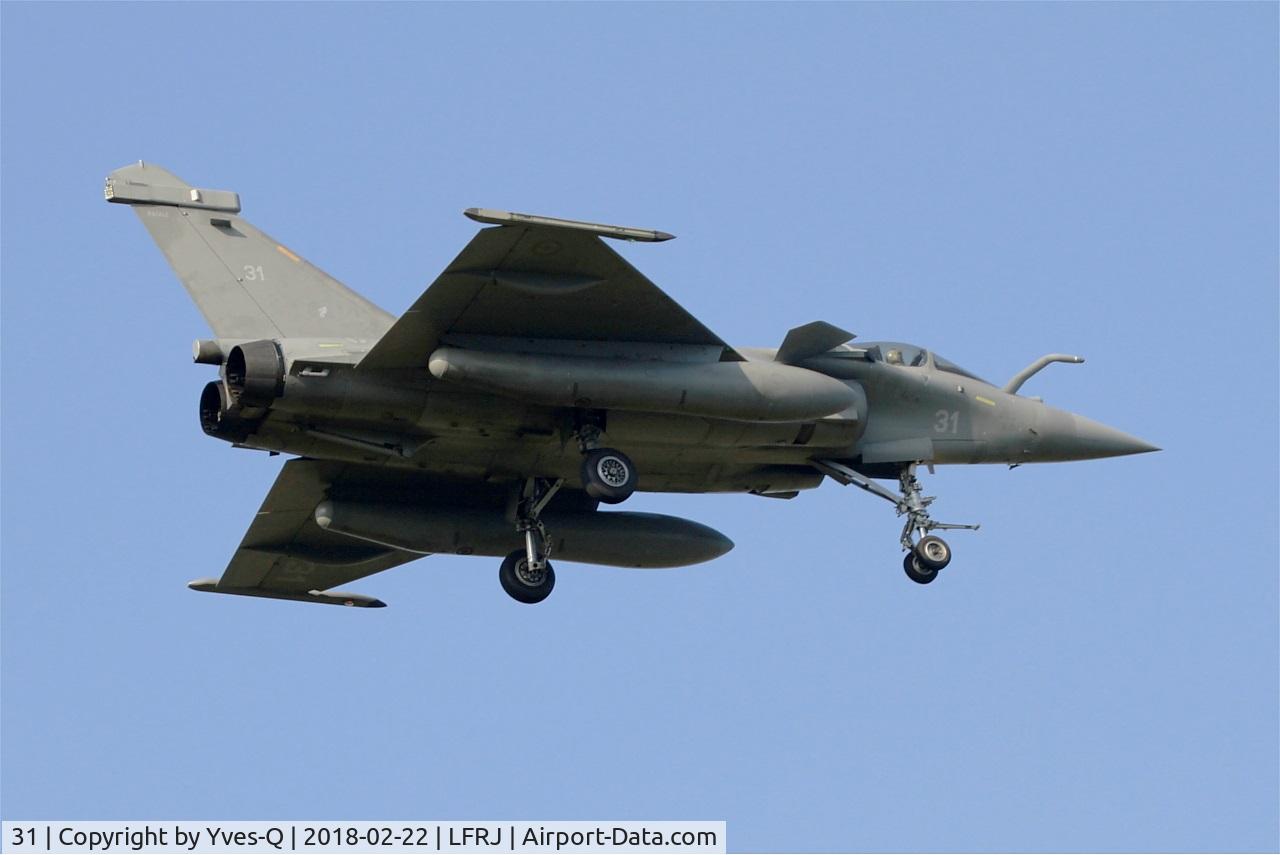 31, Dassault Rafale M C/N 31, Dassault Rafale M,  Short approach rwy 08, Landivisiau naval air base (LFRJ)