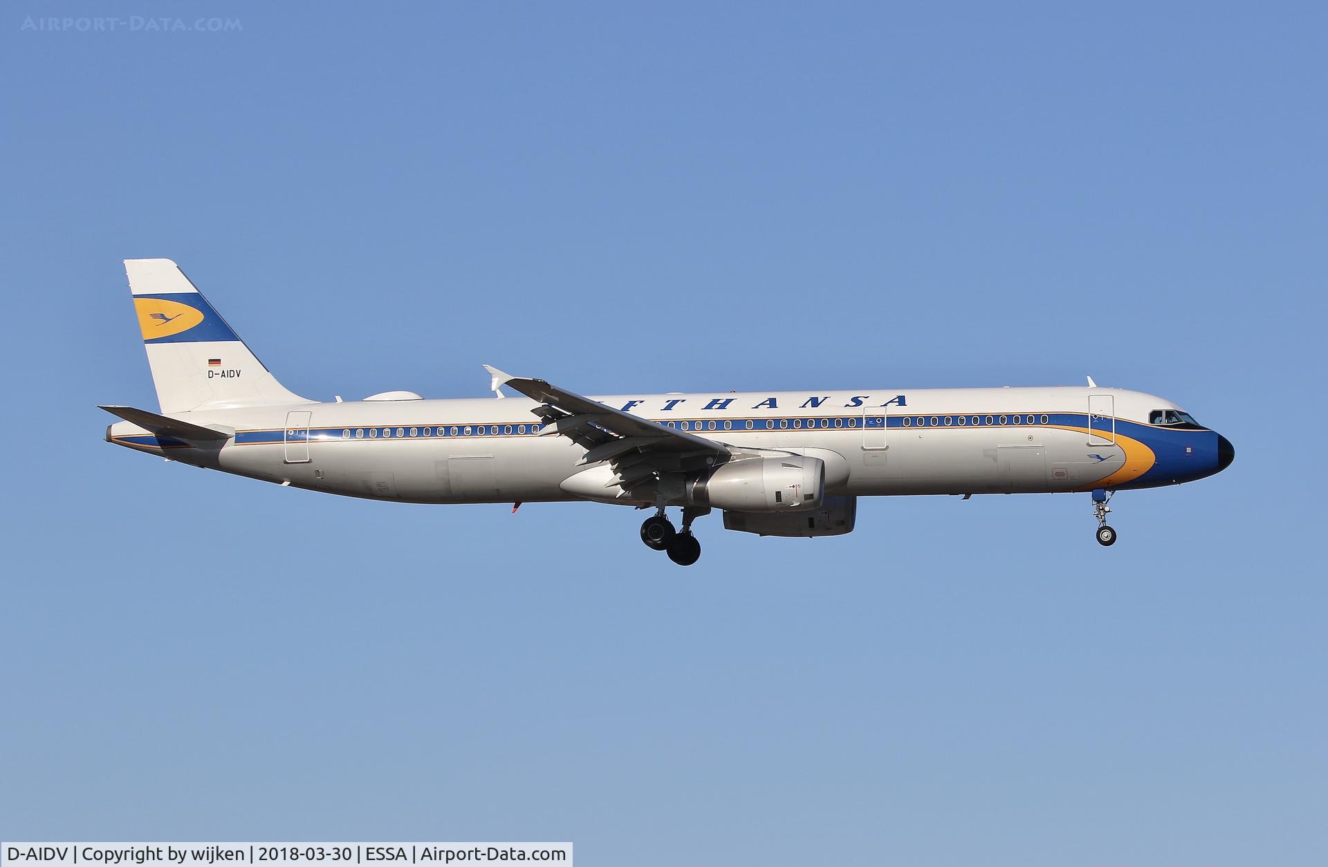 D-AIDV, 2012 Airbus A321-231 C/N 5413, RWY 01L