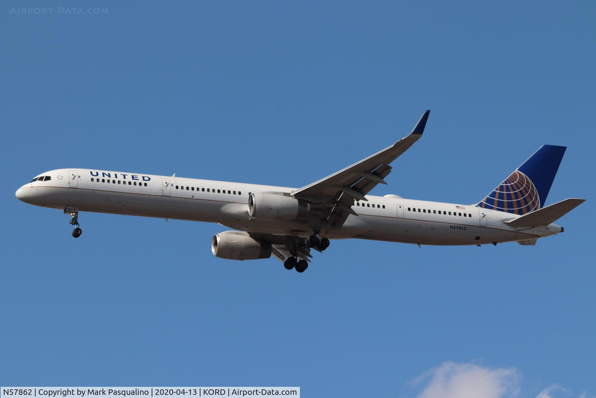 N57862, 2001 Boeing 757-33N C/N 32586, Boeing 757-33N