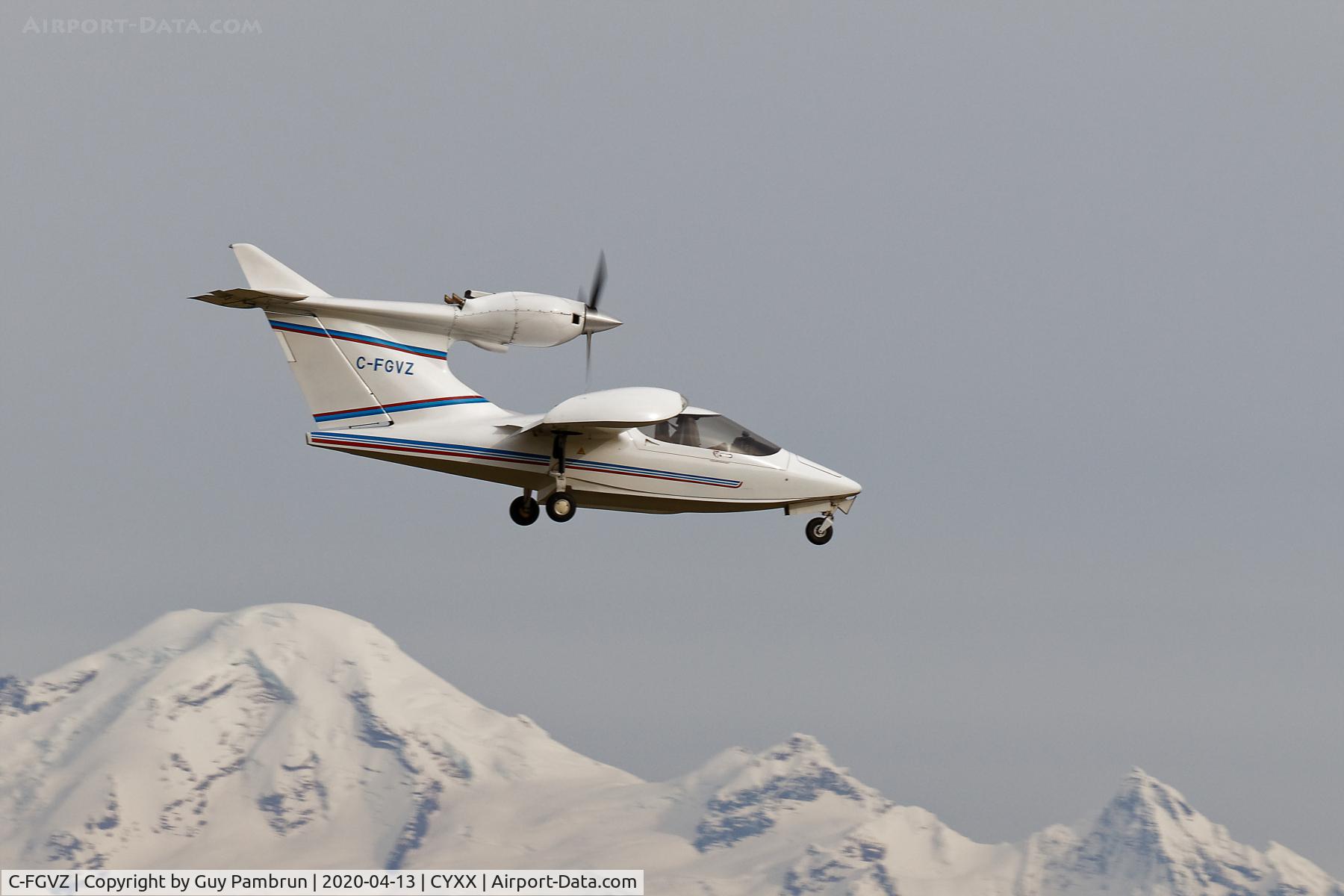 C-FGVZ, 1999 Seawind 3000 C/N 00142, Landing on 19