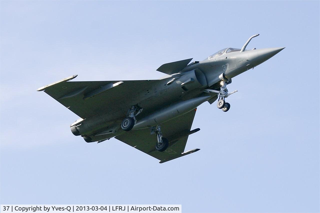37, 2012 Dassault Rafale M C/N 37, Dassault Rafale M,  Short approach rwy 08, Landivisiau naval air base (LFRJ)