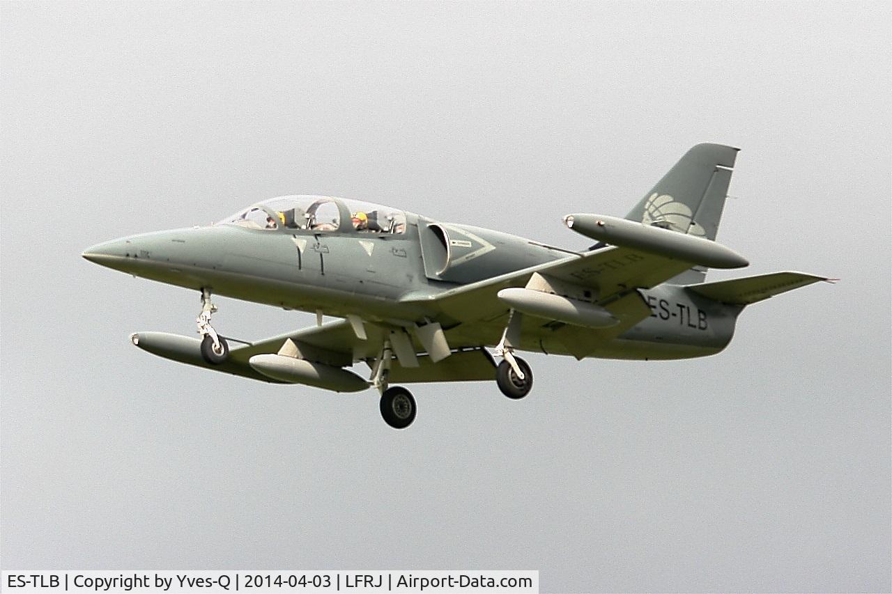 ES-TLB, Aero L-39C Albatros Albatros C/N 031824, Apache Aviation Aero L-39C Albatros, Short approach rwy 26, Landivisiau Naval Air Base (LFRJ)