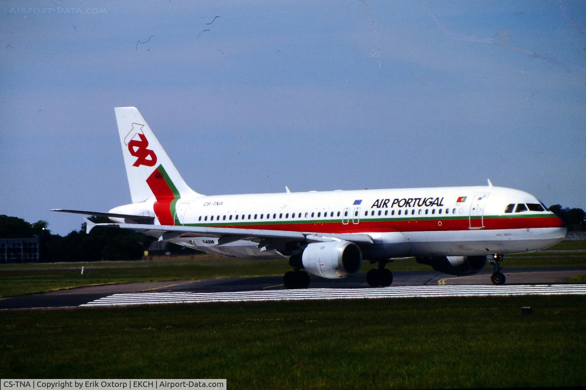 CS-TNA, 1991 Airbus A320-211 C/N 185, CS-TNA ready for take off rw 04R
Scanned slide