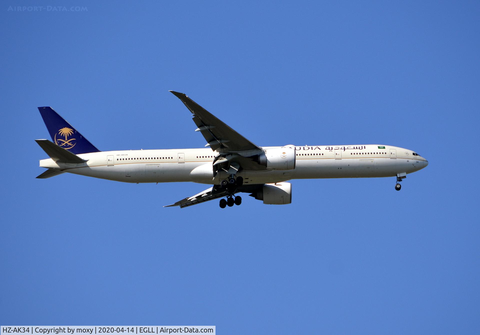 HZ-AK34, 2016 Boeing 777-3FG/ER C/N 61596, Boeing 777-3FG/ER on finals to London Heathrow.