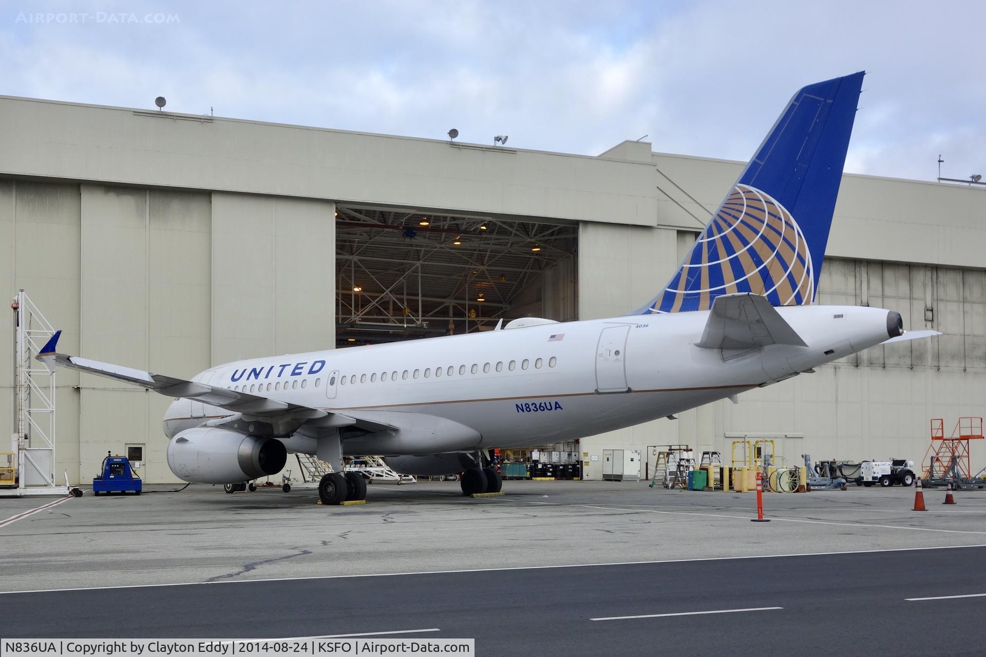 N836UA, 2001 Airbus A319-131 C/N 1460, SFO 2014.