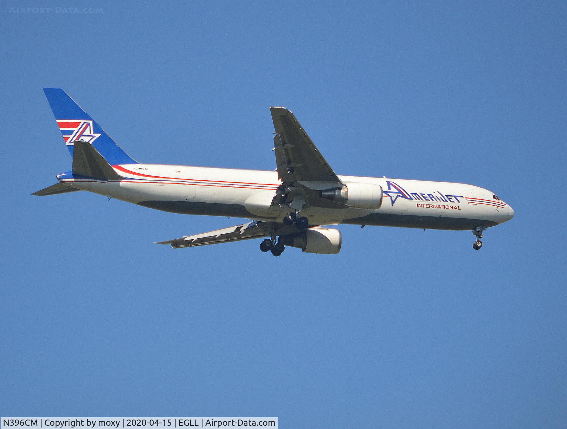 N396CM, 1991 Boeing 767-323 C/N 25195, Boeing 767-323 on finals to London Heathrow