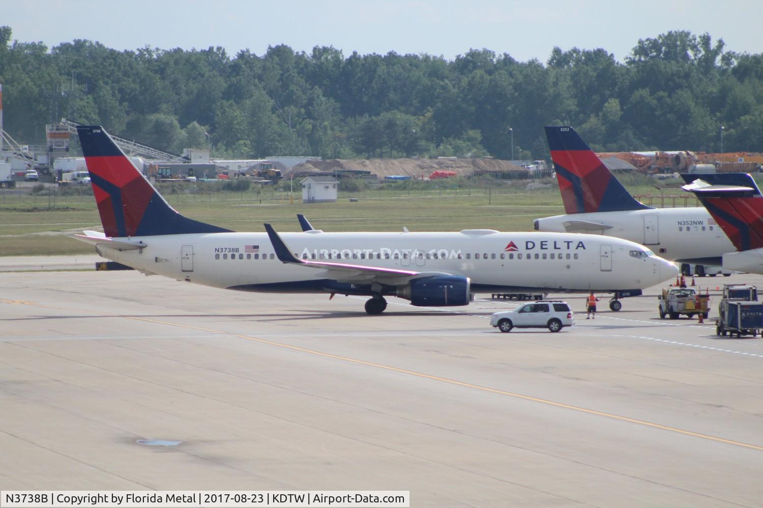 N3738B, 2000 Boeing 737-832 C/N 30382, Delta 737-832