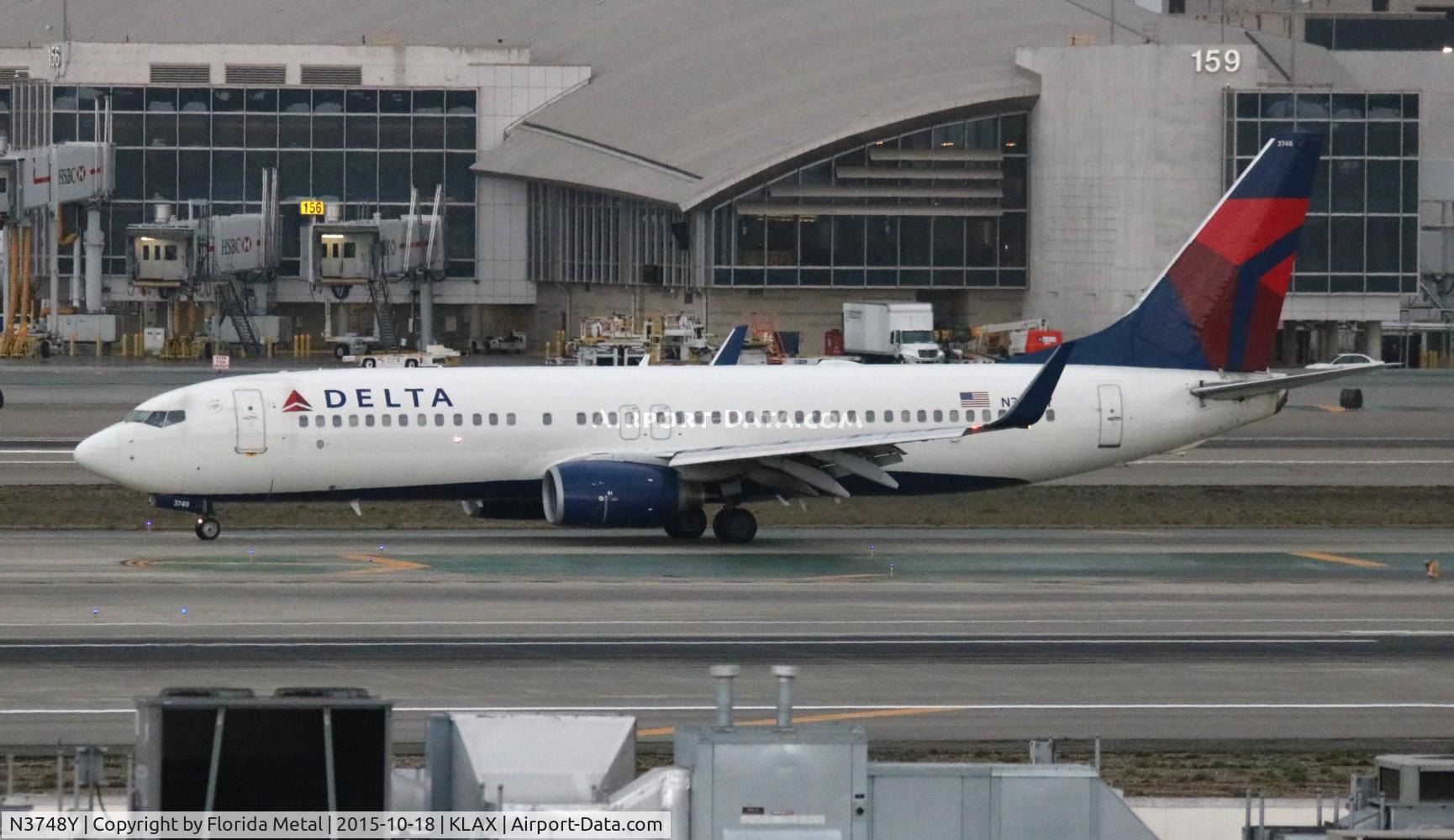 N3748Y, 2001 Boeing 737-832 C/N 30489, Delta 737-832