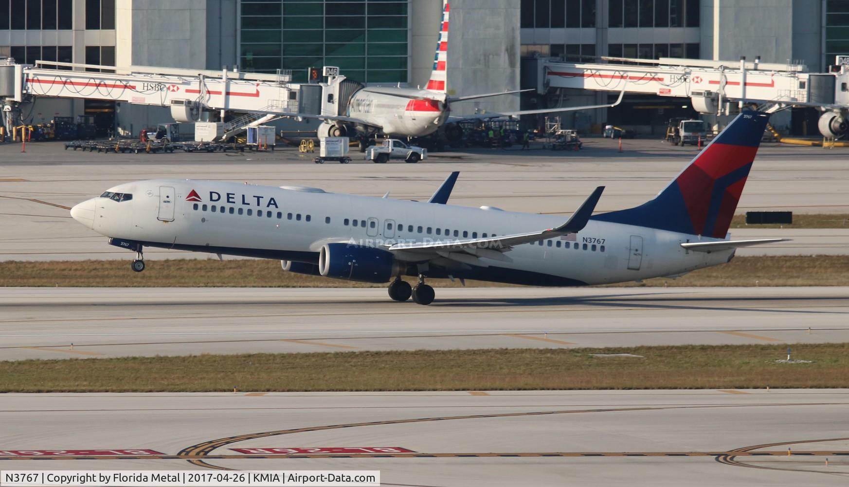 N3767, 2001 Boeing 737-832 C/N 30821, Delta 737-832