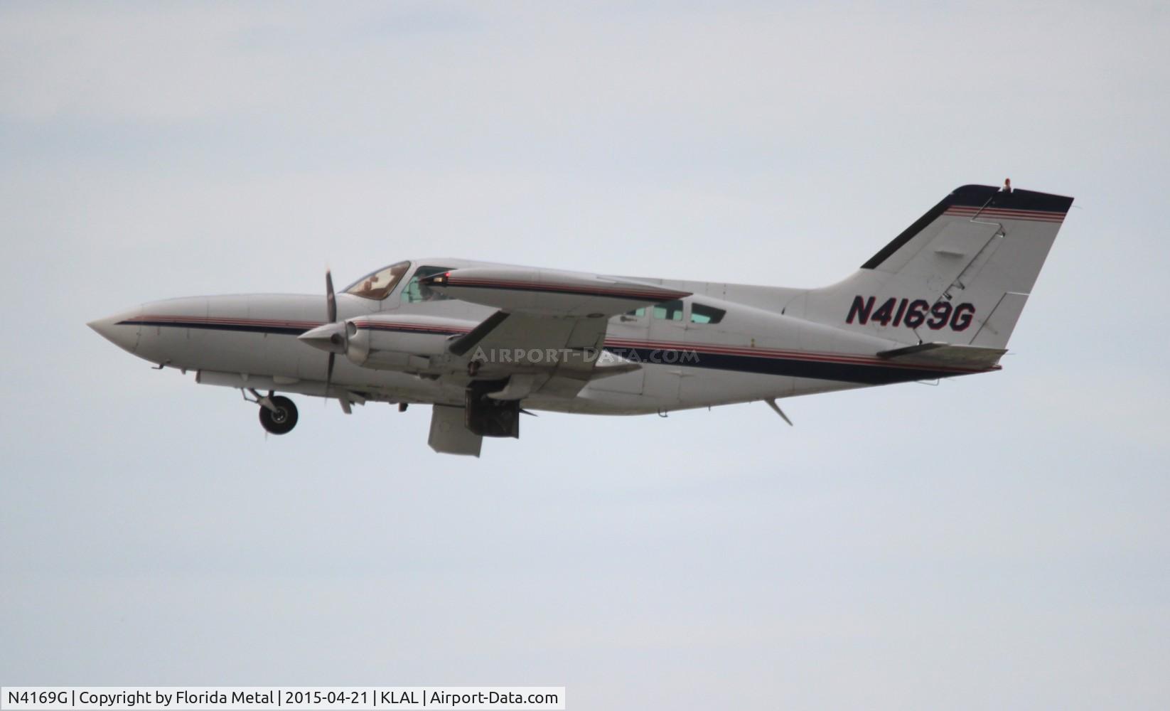 N4169G, Cessna 402B Businessliner C/N 402B1215, Cessna 402B