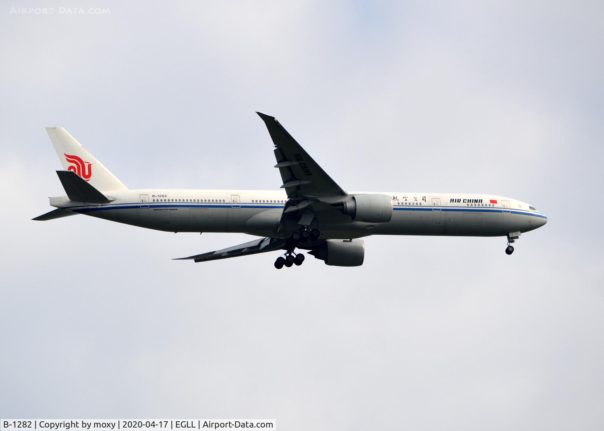 B-1282, 2018 Boeing 777-39L(ER) C/N 65301, Boeing 777-39L(ER) on finals to London Heathrow.