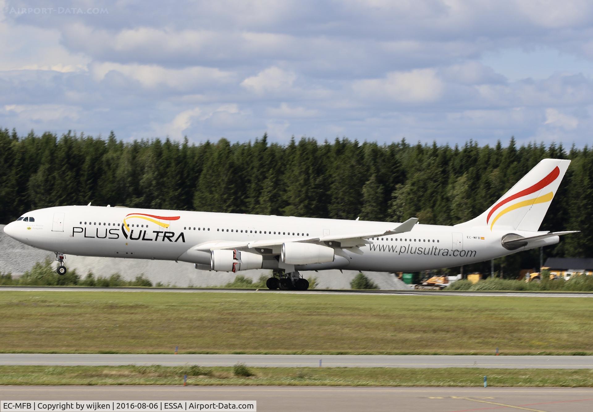 EC-MFB, 1998 Airbus A340-313 C/N 215, RWY 26