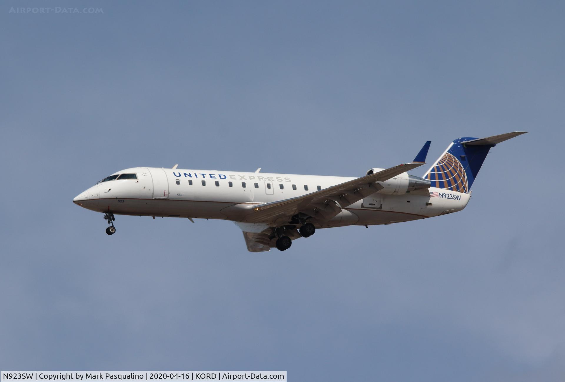 N923SW, 2002 Bombardier CRJ-200LR (CL-600-2B19) C/N 7664, CL-600-2B19