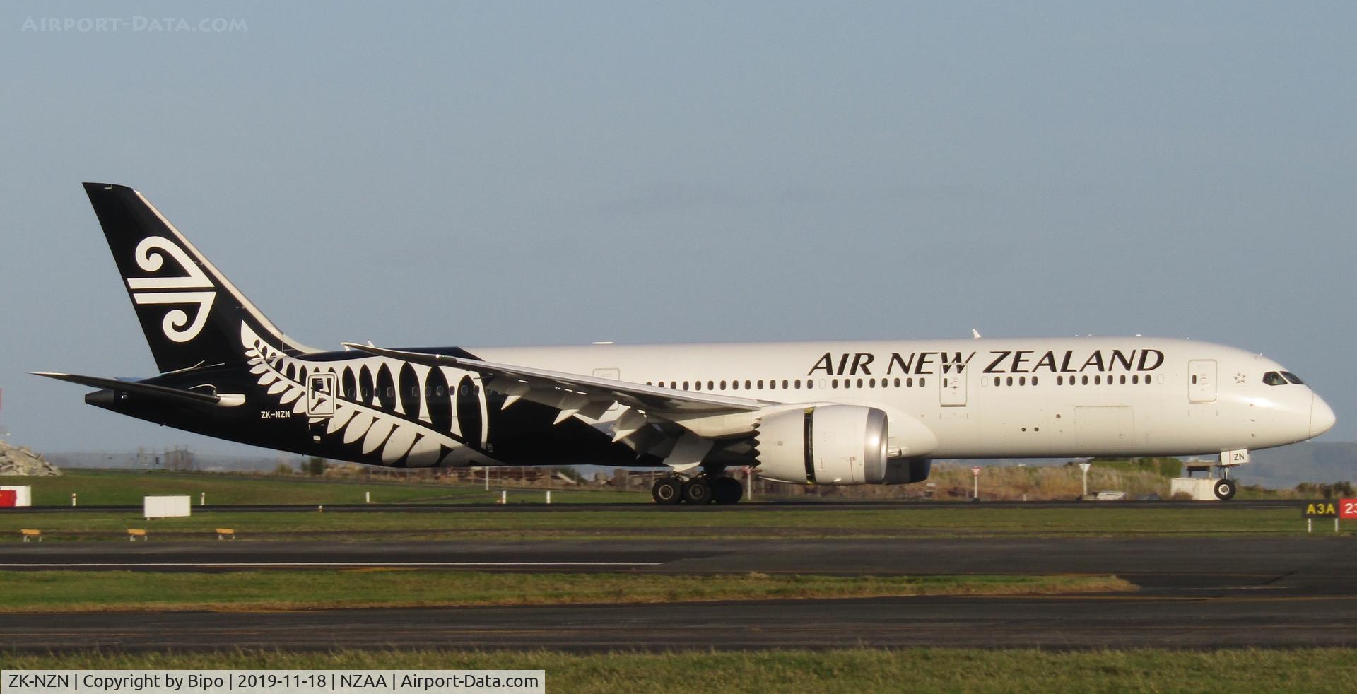 ZK-NZN, 2018 Boeing 787-9 Dreamliner C/N 38182, Landing on 23L.