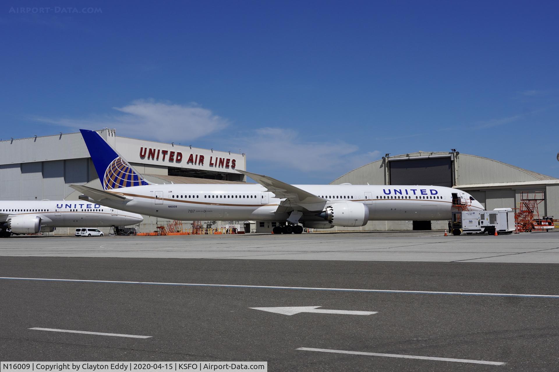 N16009, 2019 Boeing 787-10 Dreamliner Dreamliner C/N 40938, SFO 2020.