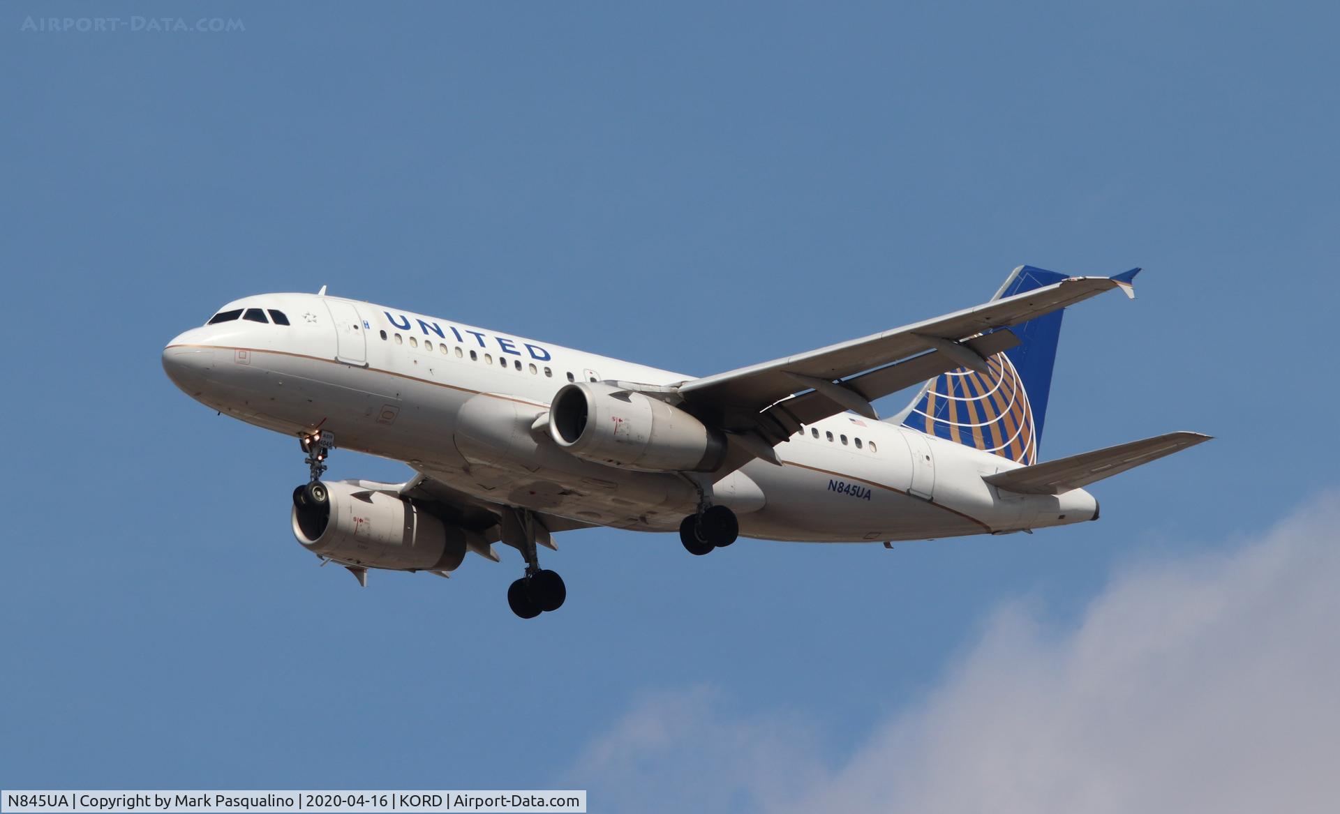 N845UA, 2001 Airbus A319-131 C/N 1585, Airbus A319-131