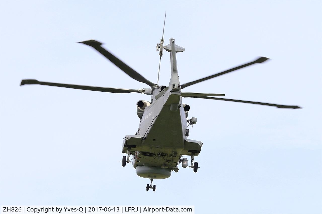 ZH826, AgustaWestland EH-101 Merlin HC.2 C/N MCSP01, Agusta-Westland EH-101 Merlin HC.2, On final rwy 08, Landivisiau Naval Air Base (LFRJ) Tiger Meet 2017