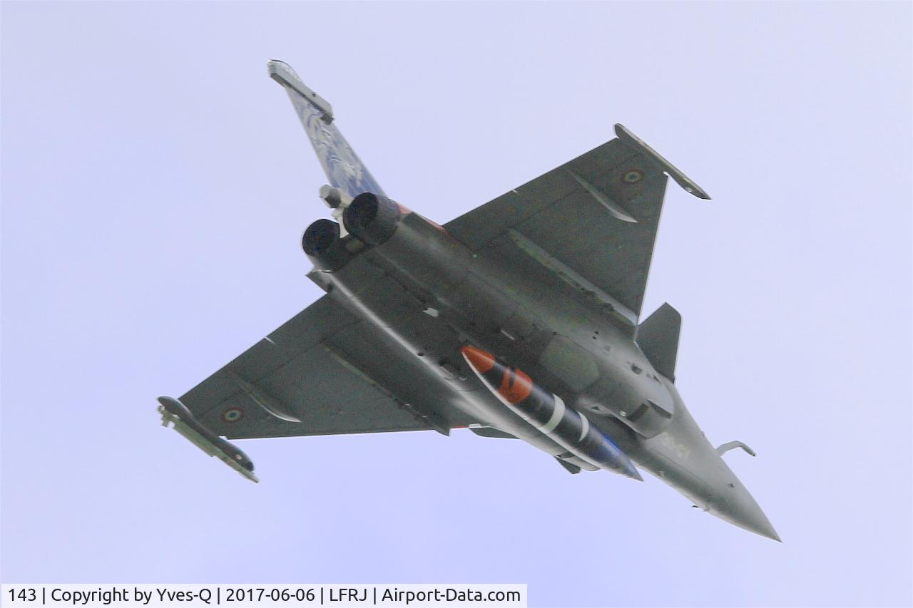 143, 2013 Dassault Rafale C C/N 143, Dassault Rafale C, Climbing from rwy 26, Landivisiau naval air base (LFRJ) Tiger Meet 2017