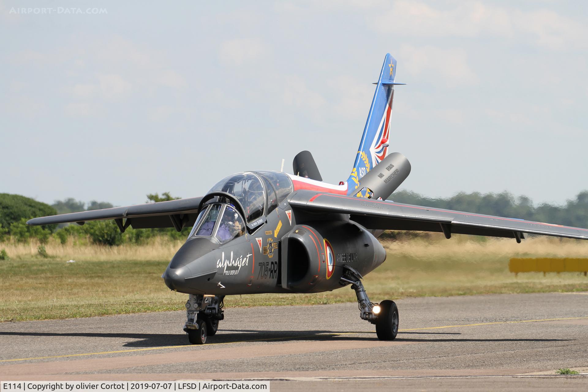 E114, Dassault-Dornier Alpha Jet E C/N E114, 2019 alpha jet solo display