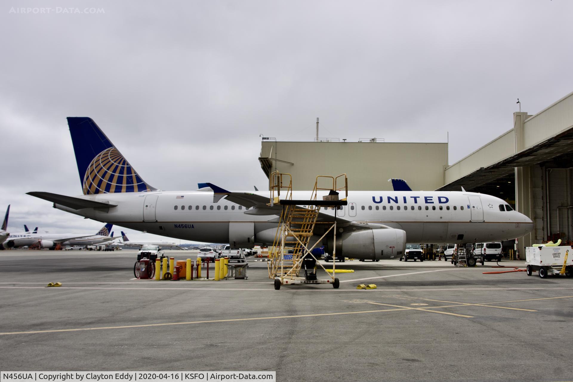 N456UA, 1999 Airbus A320-232 C/N 1128, SFO 2020.