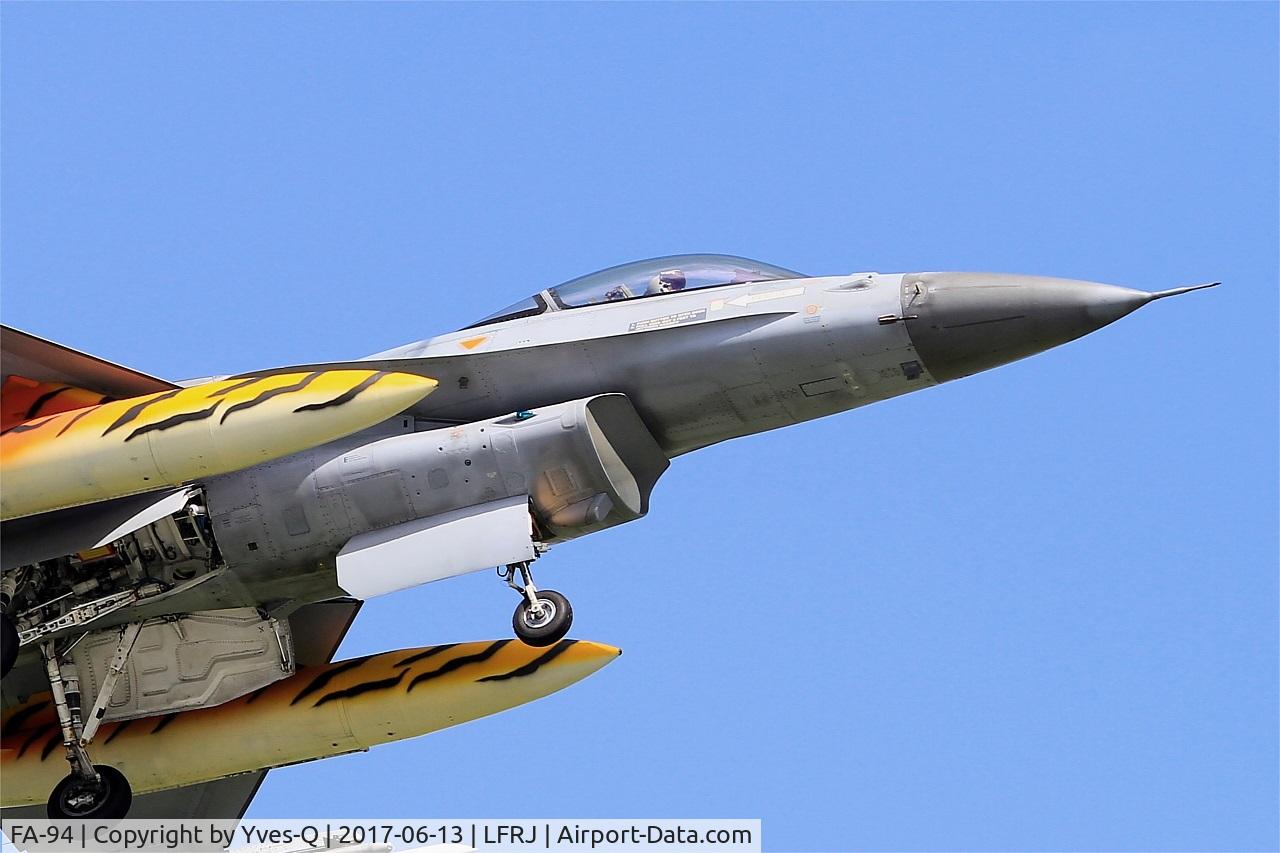 FA-94, SABCA F-16AM Fighting Falcon C/N 6H-94, SABCA F-16AM Fighting Falcon, Short approach rwy 08, Landivisiau Naval Air Base (LFRJ) Tiger Meet 2017