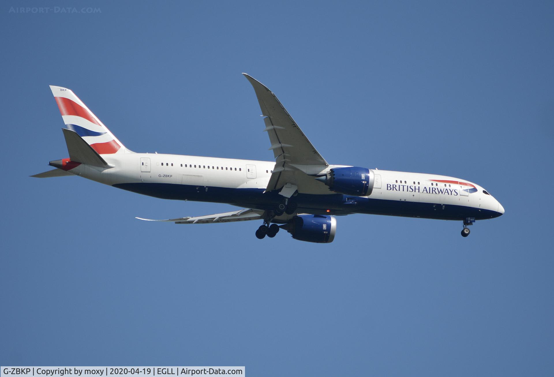 G-ZBKP, 2016 Boeing 787-9 Dreamliner C/N 38632, Boeing 787-9 Dreamliner on finals to London Heathrow.